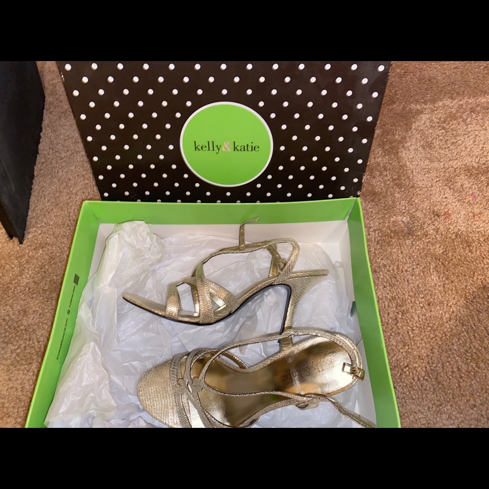 Kelly and katie gold heels